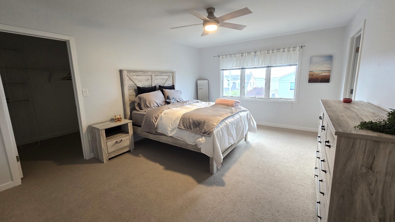 Photo of Bedroom in Mantoloking