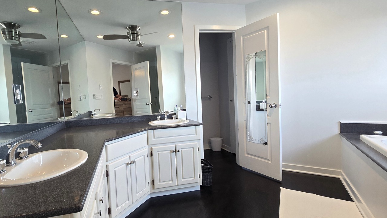 Photo of Bathroom in Mantoloking
