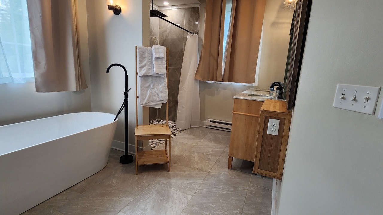 Photo of Bathroom in Newark