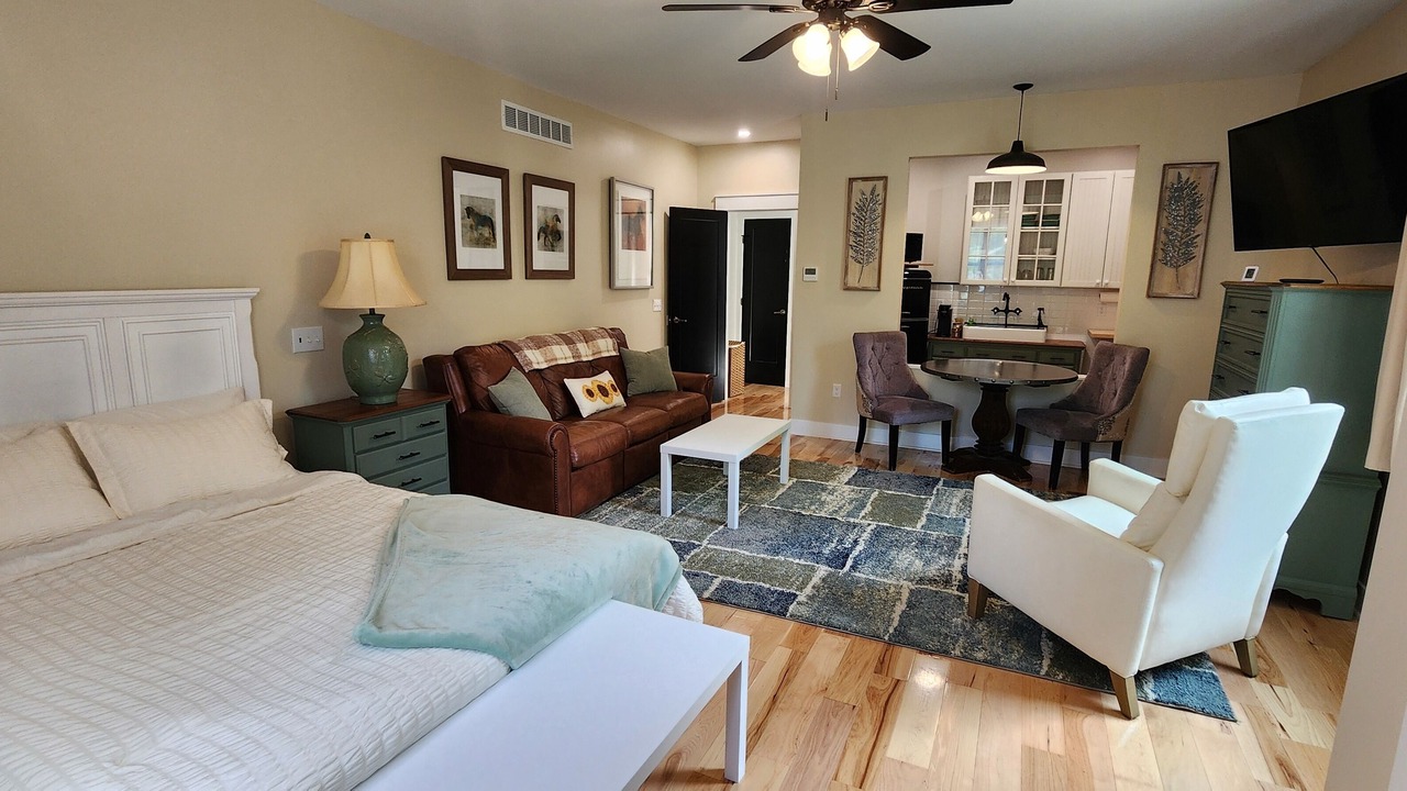 Photo of Bedroom in Newark