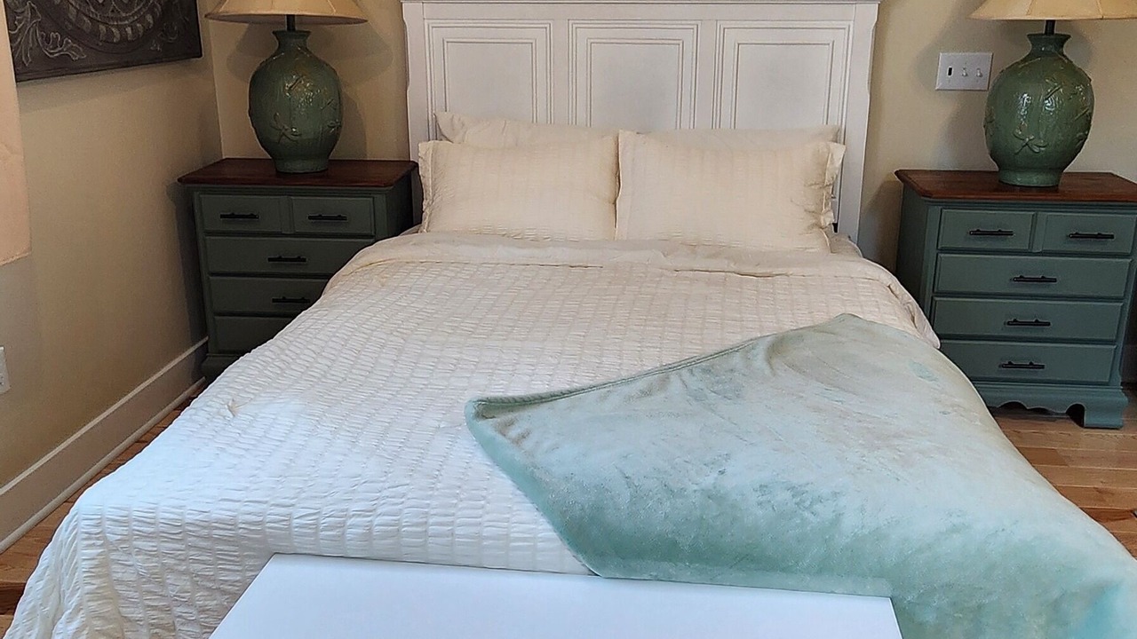 Photo of Bedroom in Newark