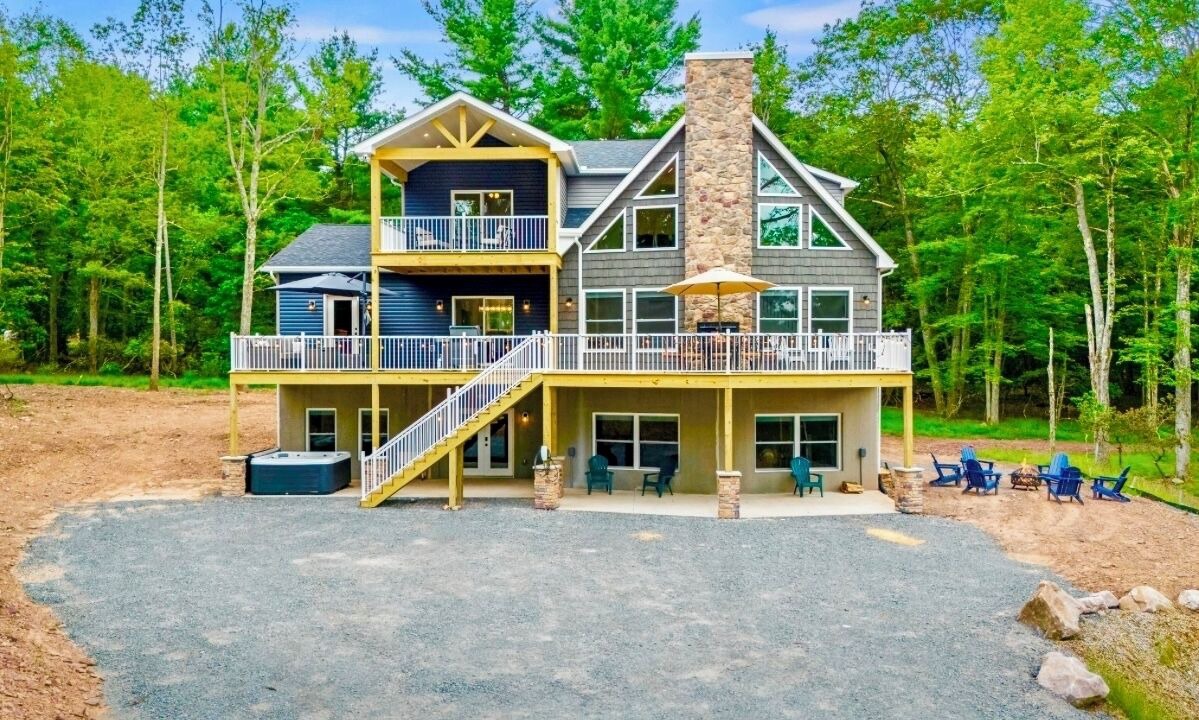 Photo of Outdoor in Lake Harmony Estates