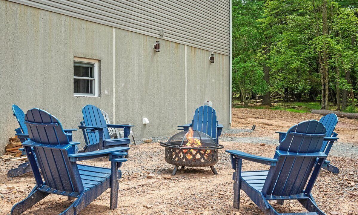Photo of Outdoor in Lake Harmony Estates