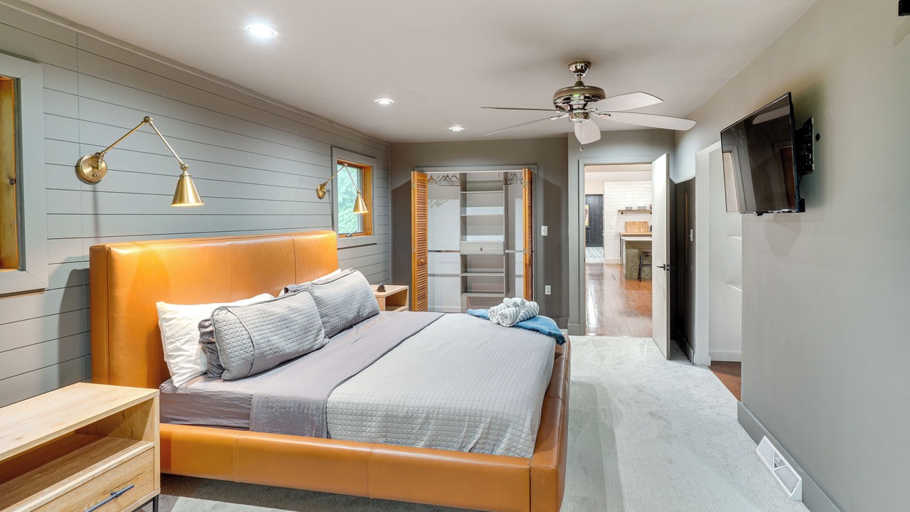 Photo of Bedroom in Falling Waters