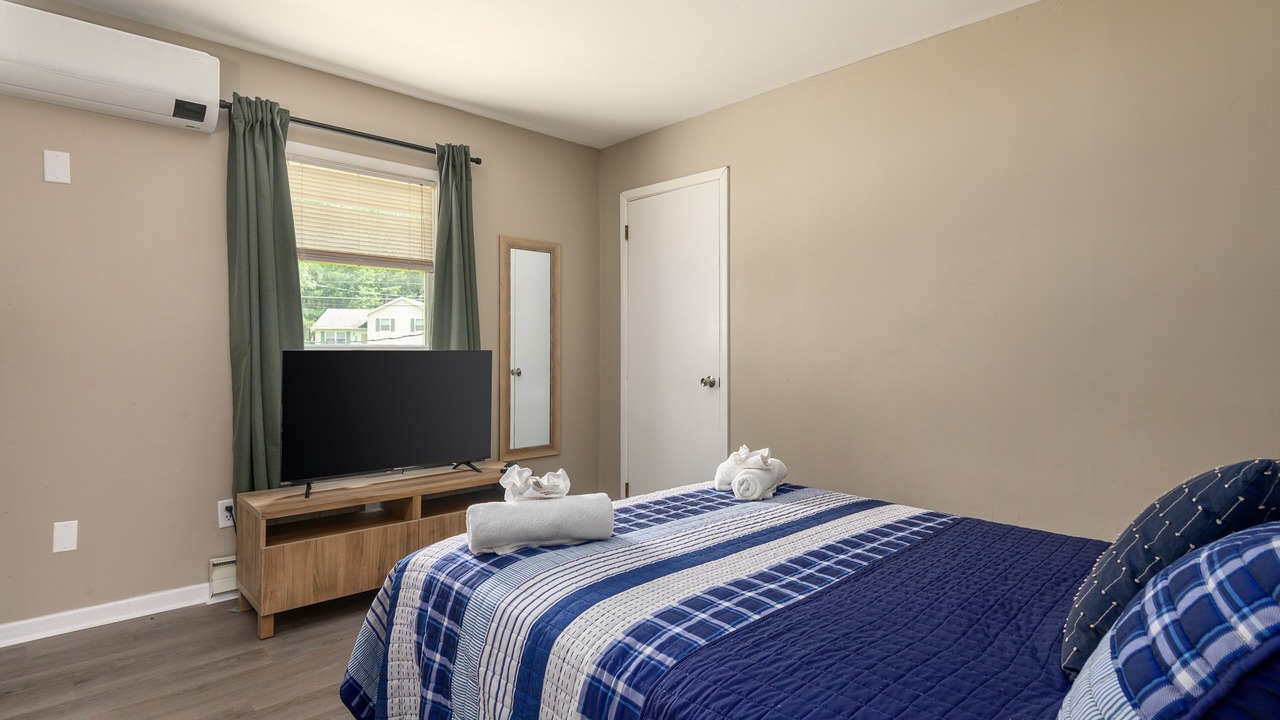 Photo of Bedroom in Long Pond