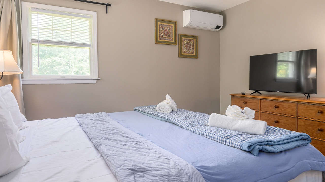 Photo of Bedroom in Long Pond