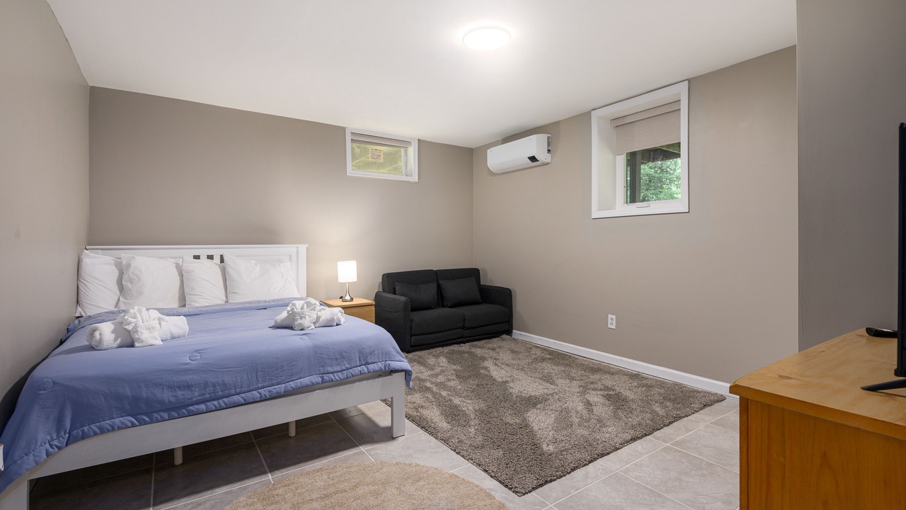Photo of Bedroom in Long Pond