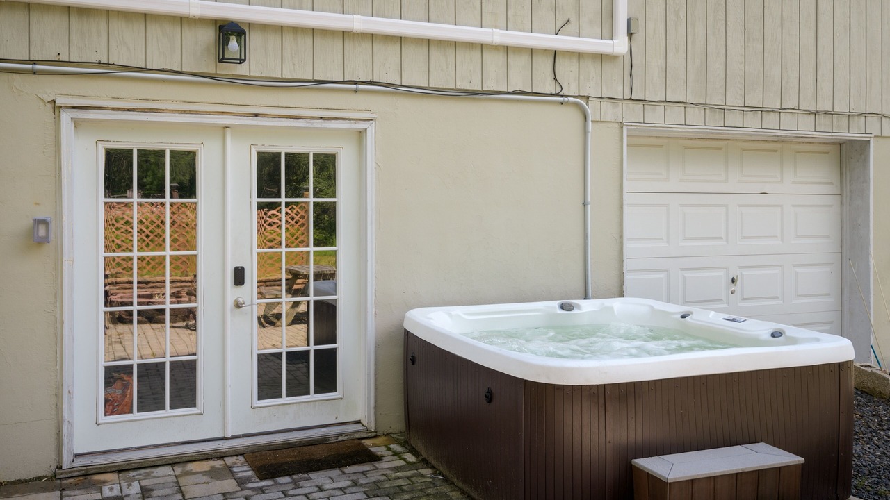 Photo of Patio Balcony in Long Pond