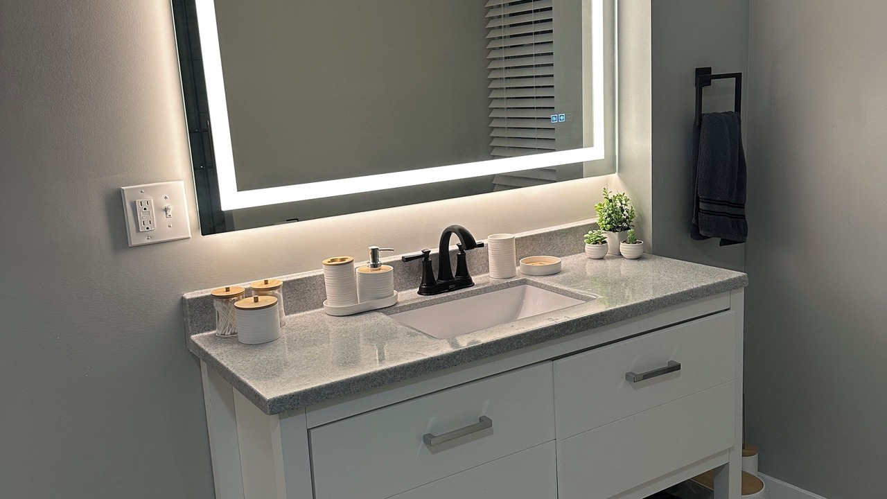 Photo of Bathroom in Detroit - Shoreway