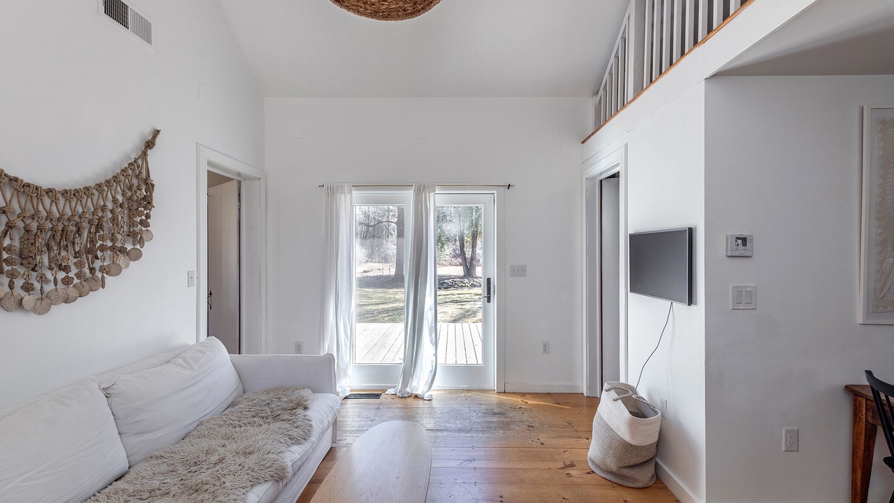 Photo of Livingroom in Goshen