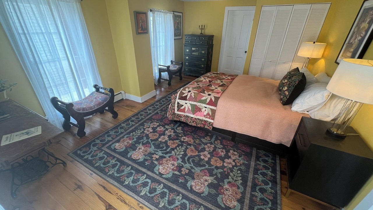 Photo of Bedroom in Berkeley Springs