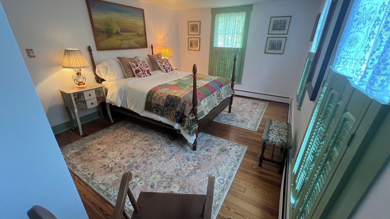 Photo of Bedroom in Berkeley Springs