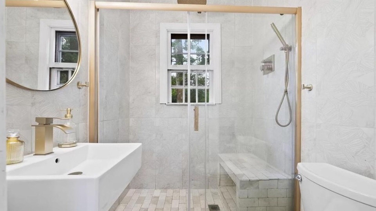 Photo of Bathroom in University Park
