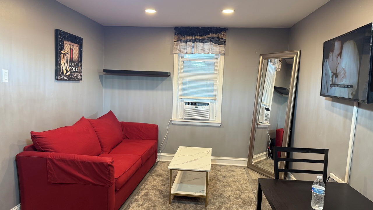 Photo of Livingroom in Collingdale