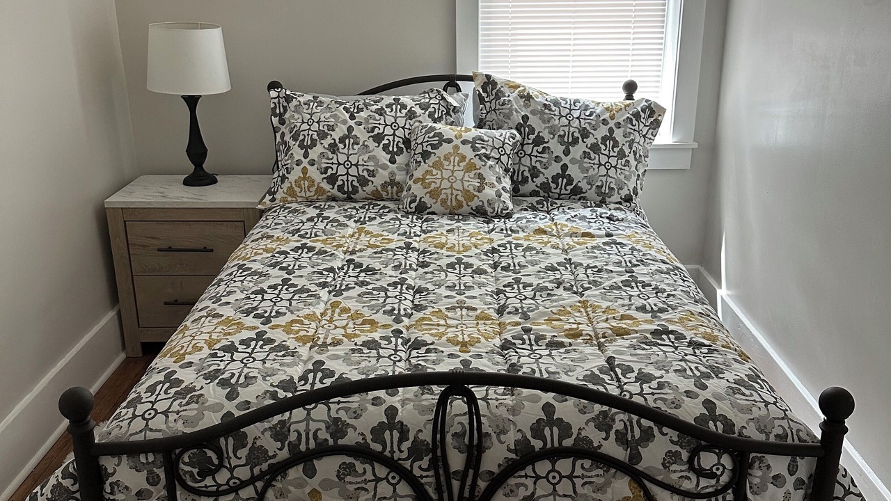 Photo of Bedroom in Butler