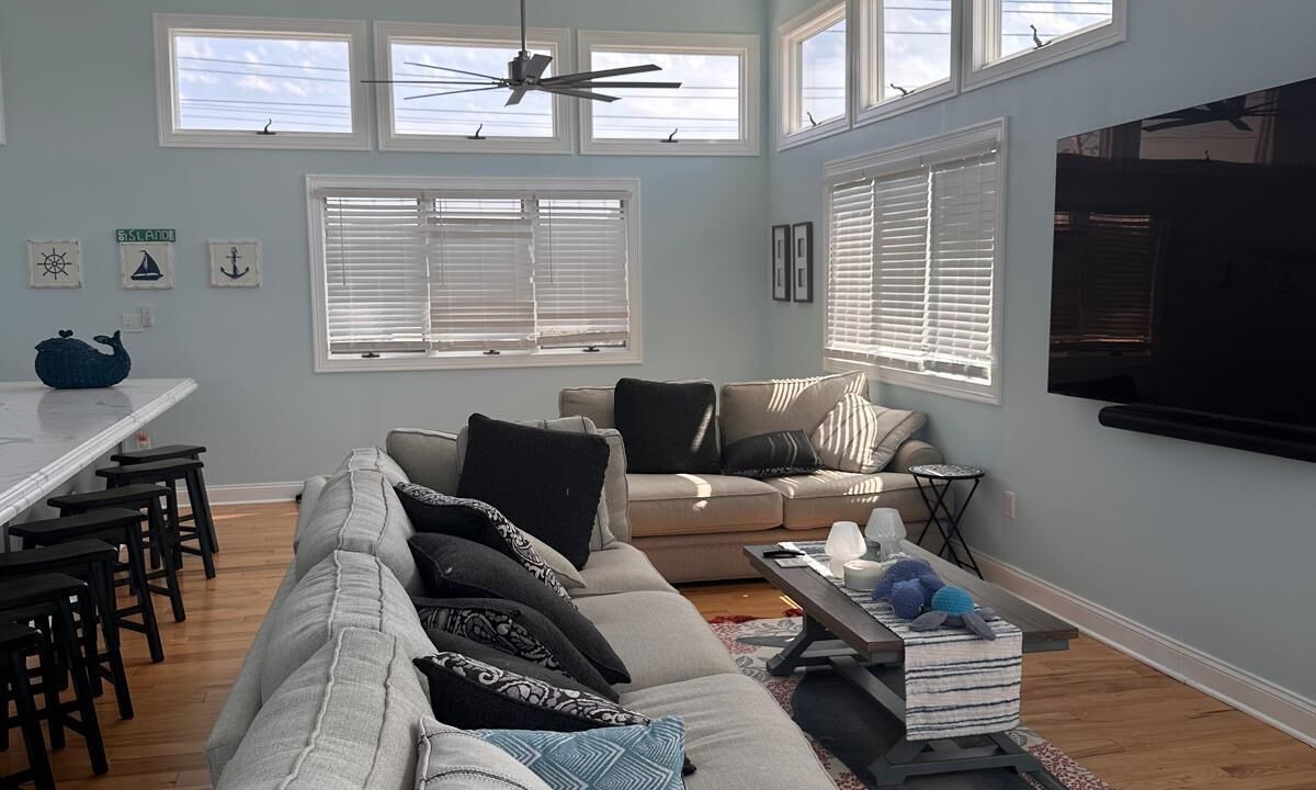 Photo of Livingroom in Harvey Cedars