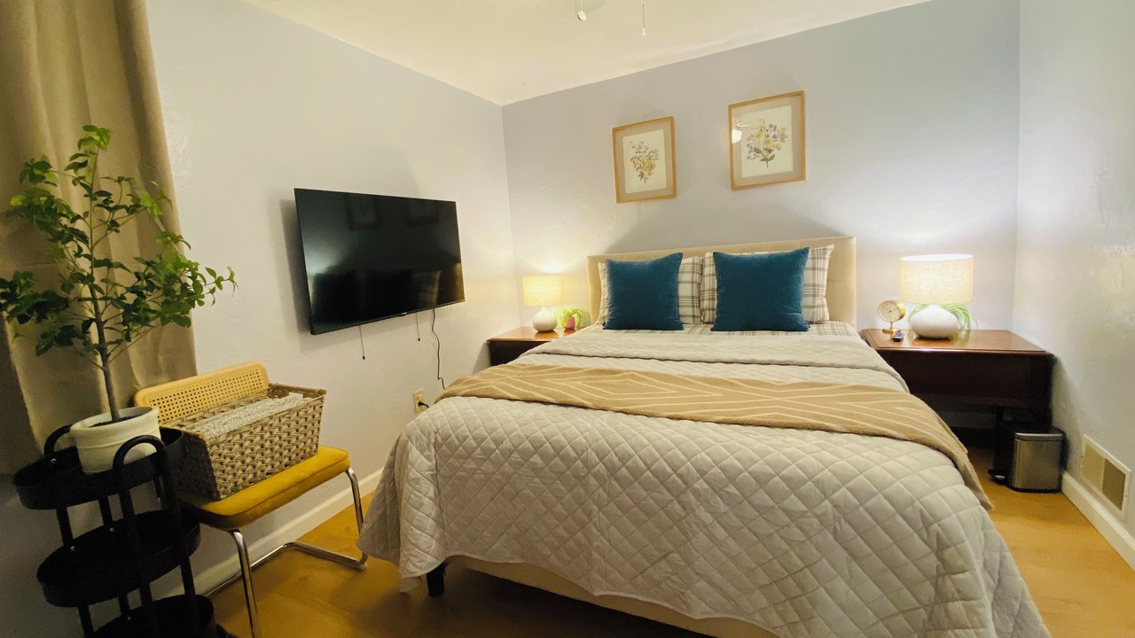 Photo of Bedroom in Ross Township