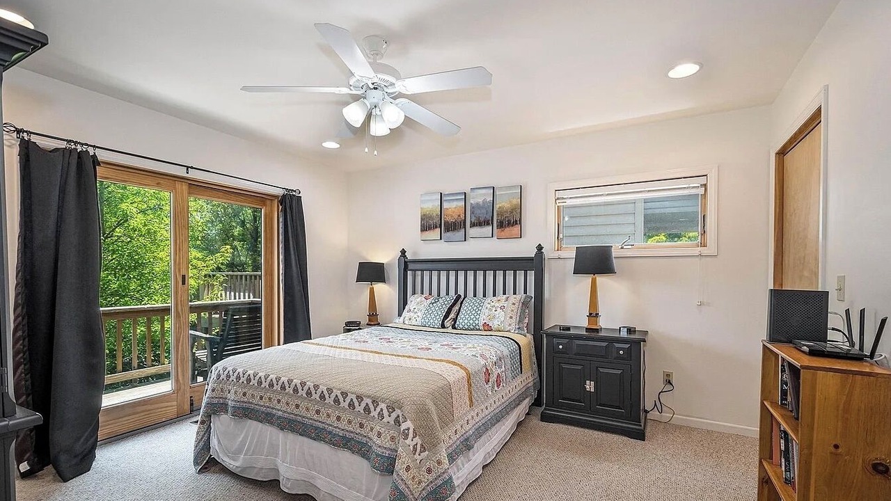 Photo of Bedroom in Mountainside