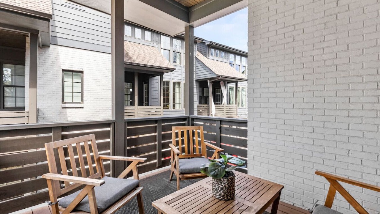 Photo of Patio Balcony in Historic Waverly