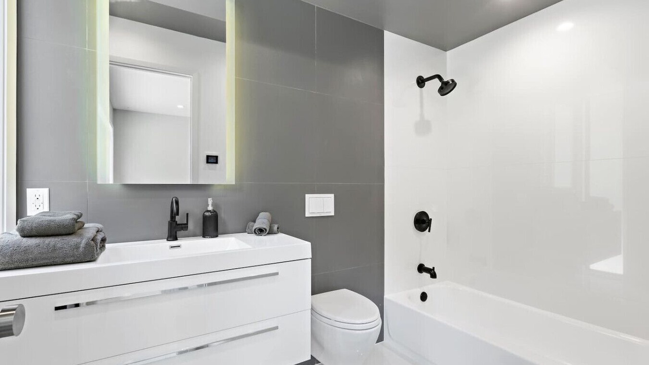 Photo of Bathroom in North Bergen