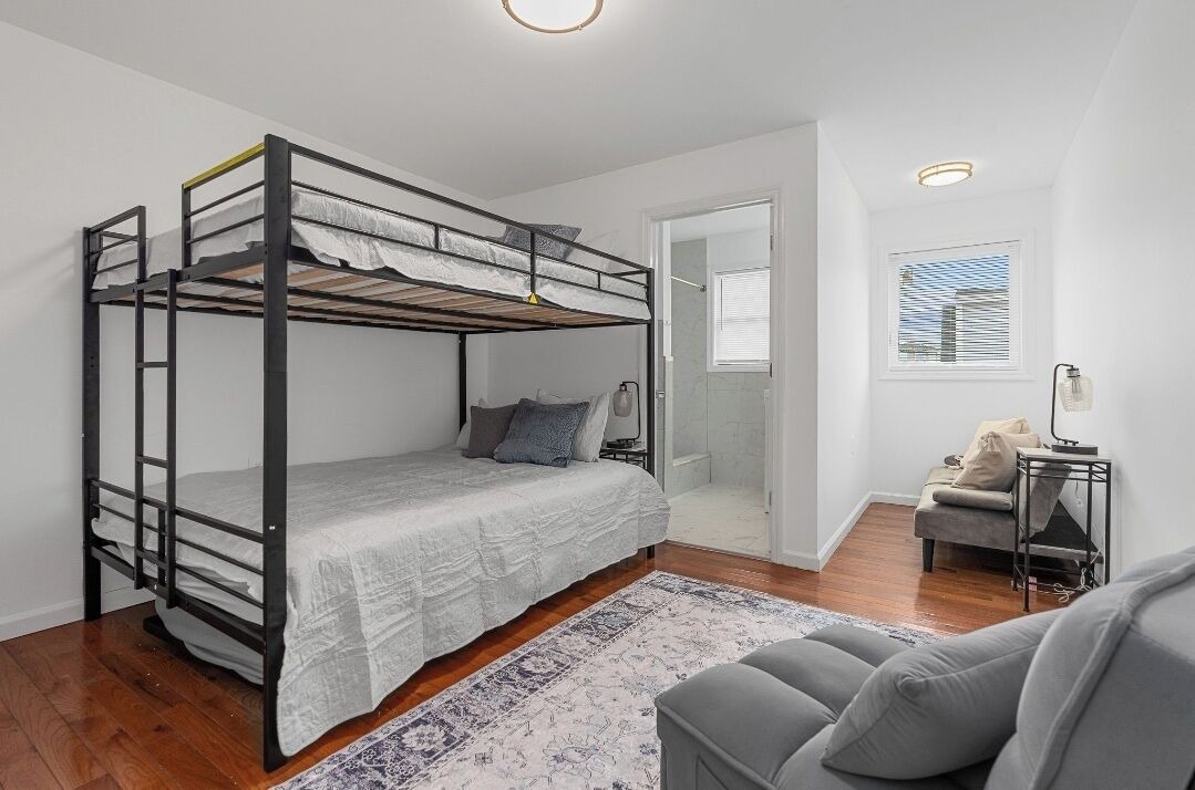 Photo of Bedroom in Seaside Heights