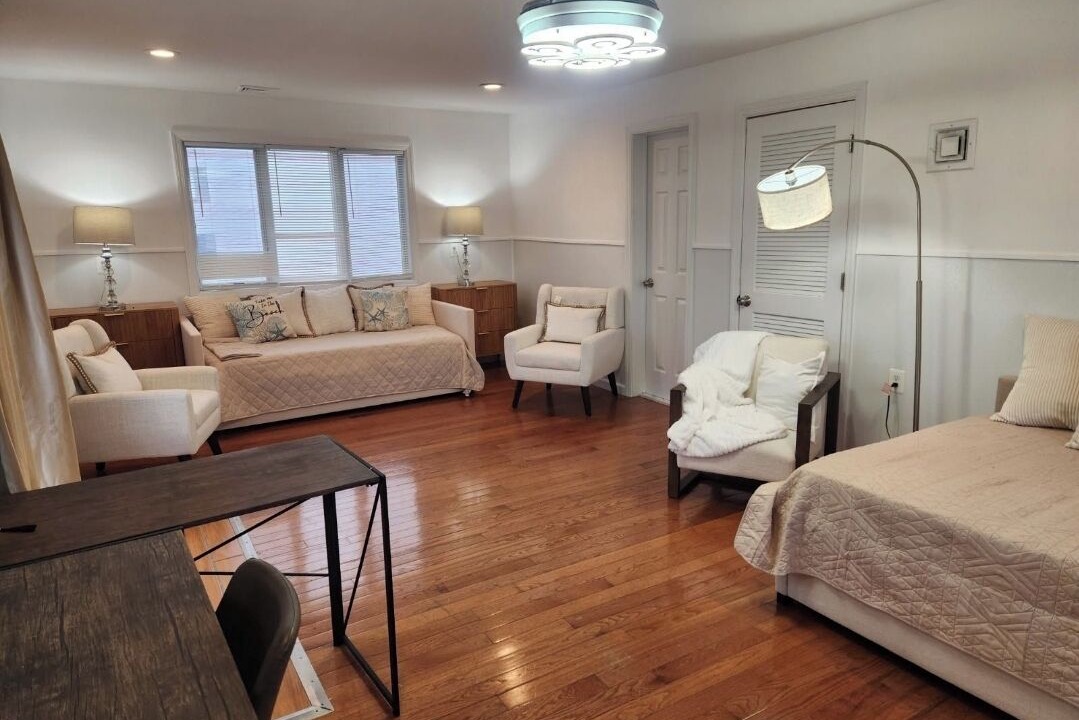 Photo of Bedroom in Seaside Heights