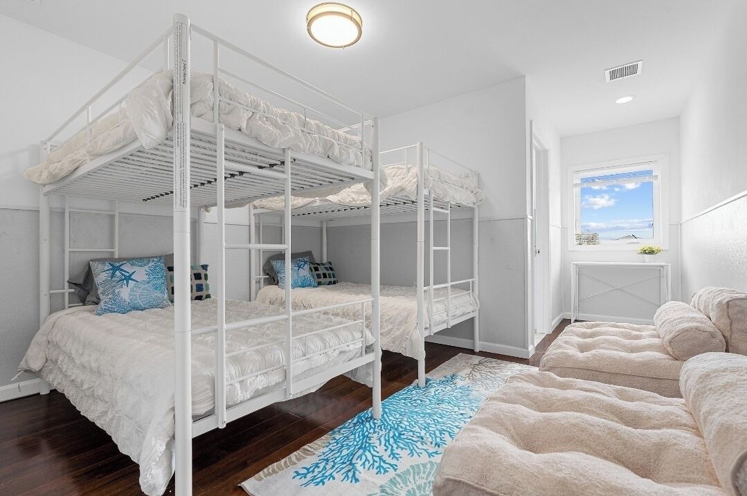 Photo of Bedroom in Seaside Heights