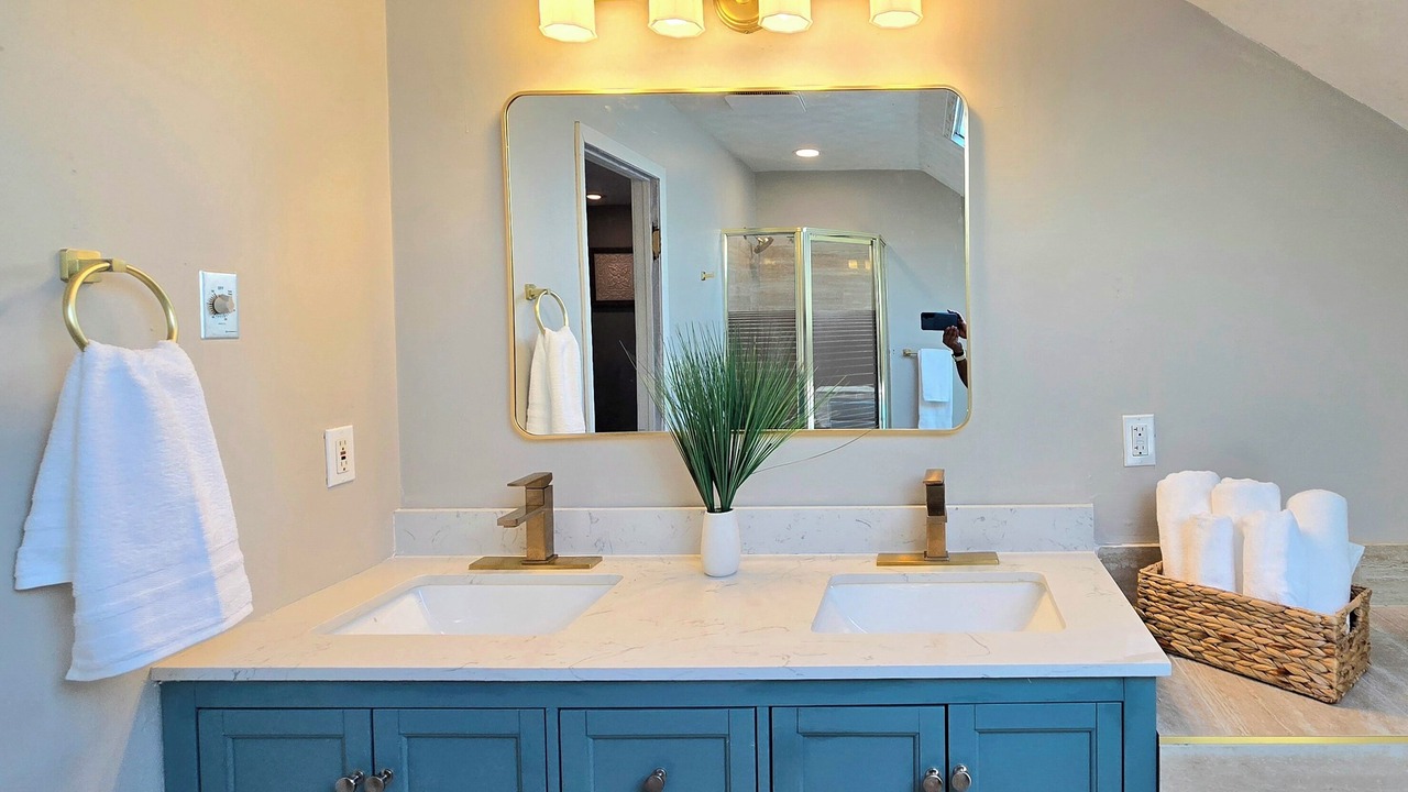 Photo of Bathroom in Olmsted Falls