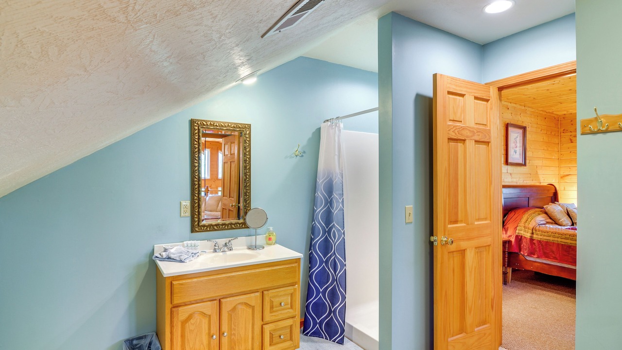 Photo of Bathroom in Byrdstown