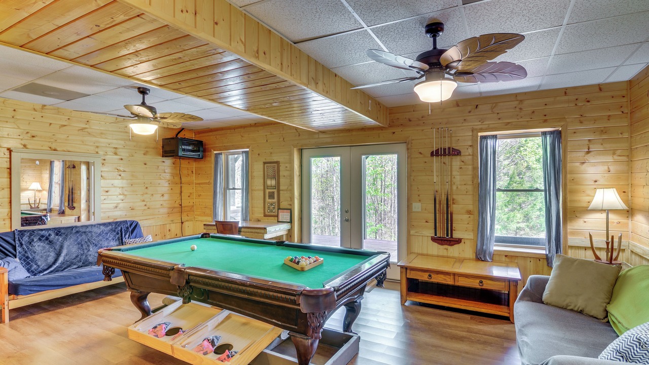Photo of Bedroom in Byrdstown