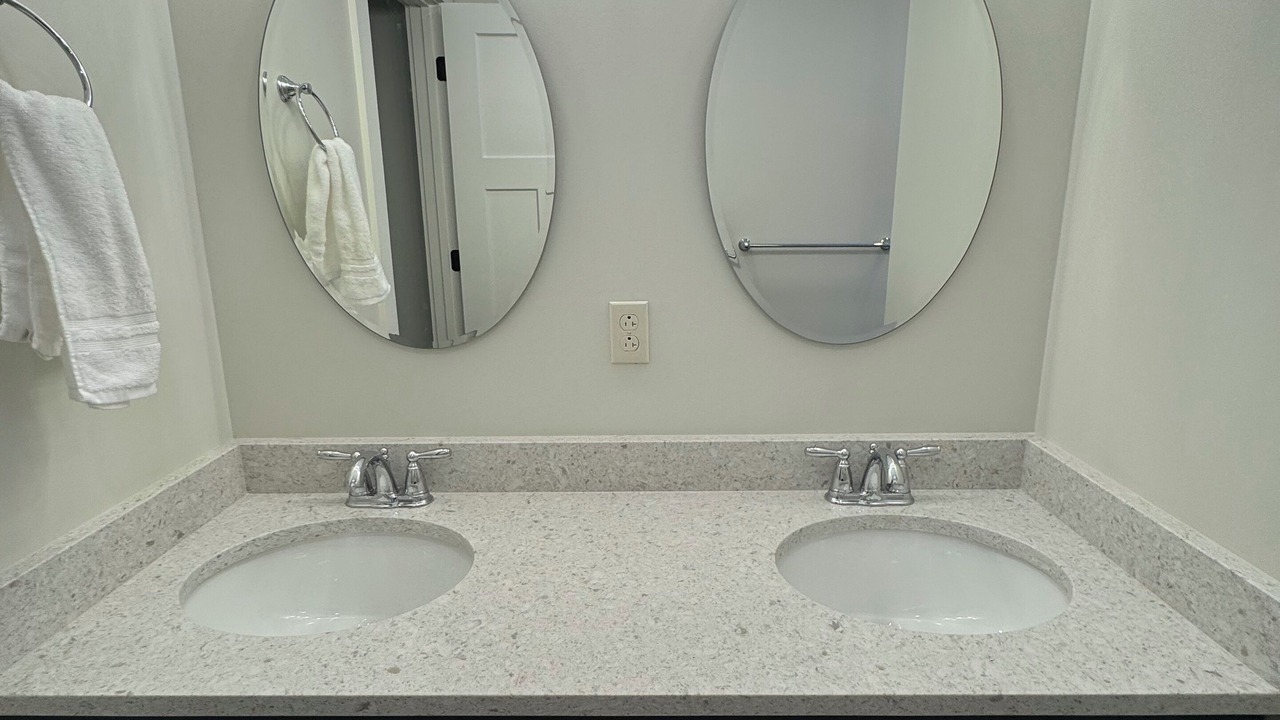 Photo of Bathroom in Saxton