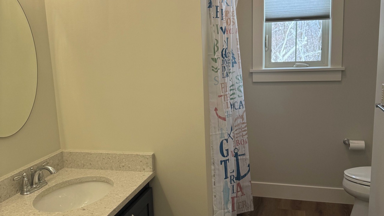 Photo of Bathroom in Saxton