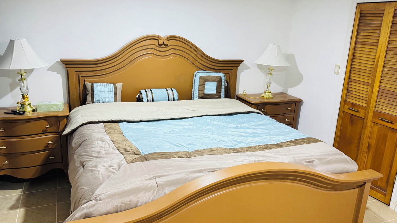 Photo of Bedroom in Weequahic