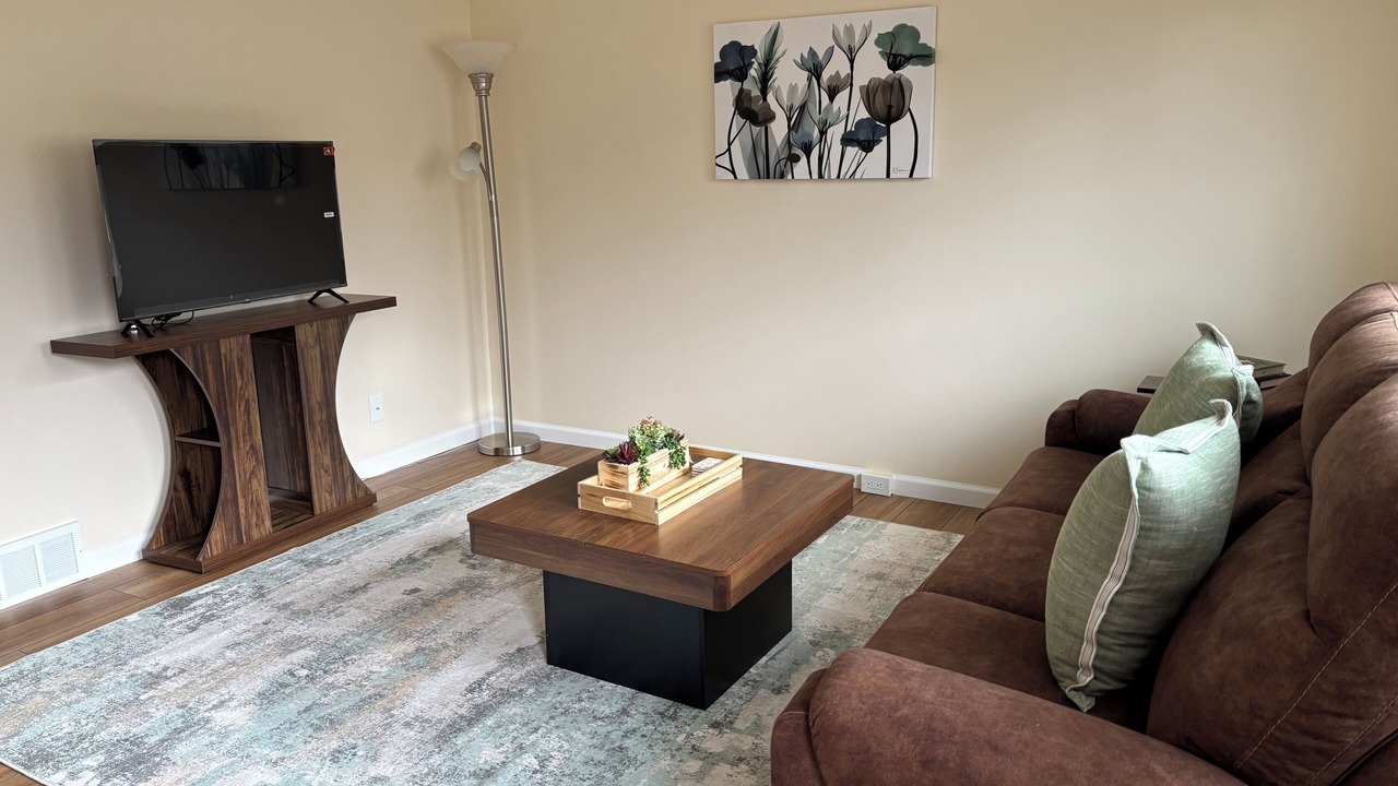 Photo of Livingroom in Reminderville