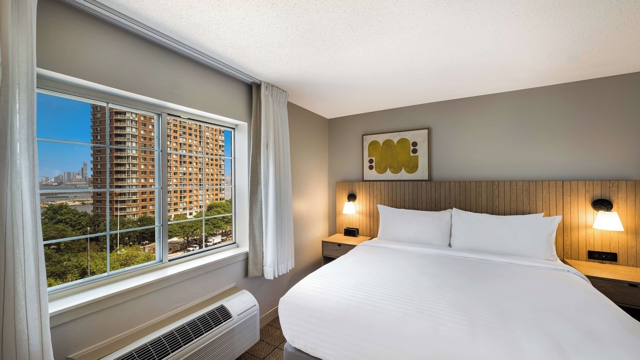 Photo of Bedroom in Exchange Place North
