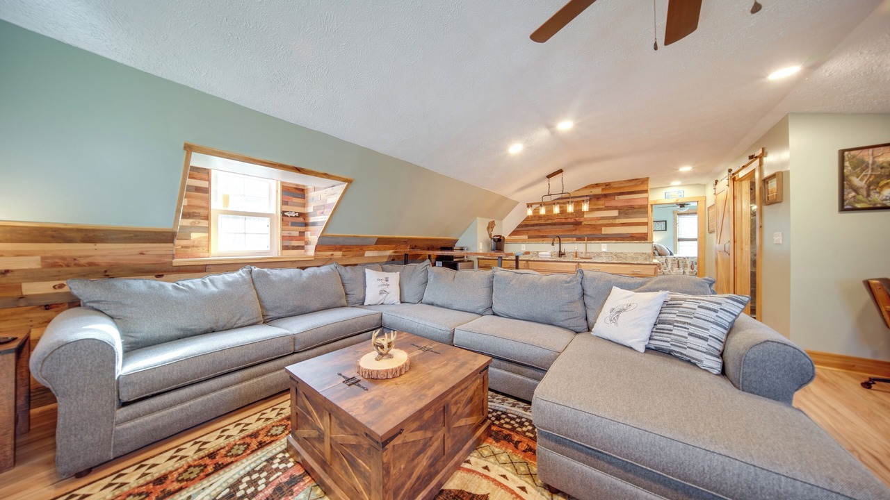 Photo of Livingroom in Tidioute