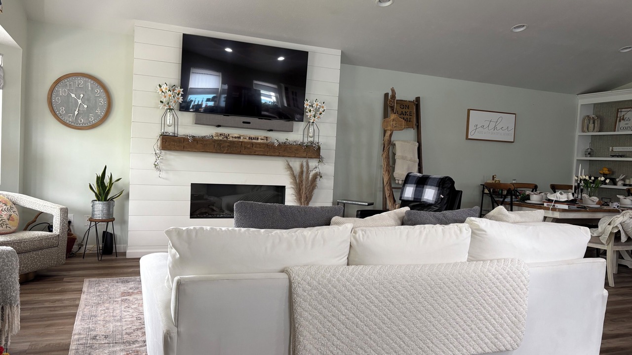 Photo of Livingroom in Painesville