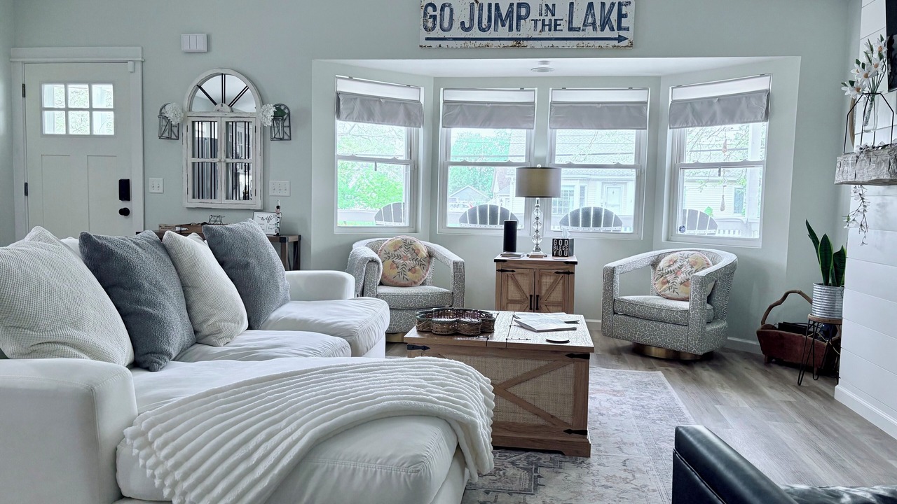 Photo of Livingroom in Painesville