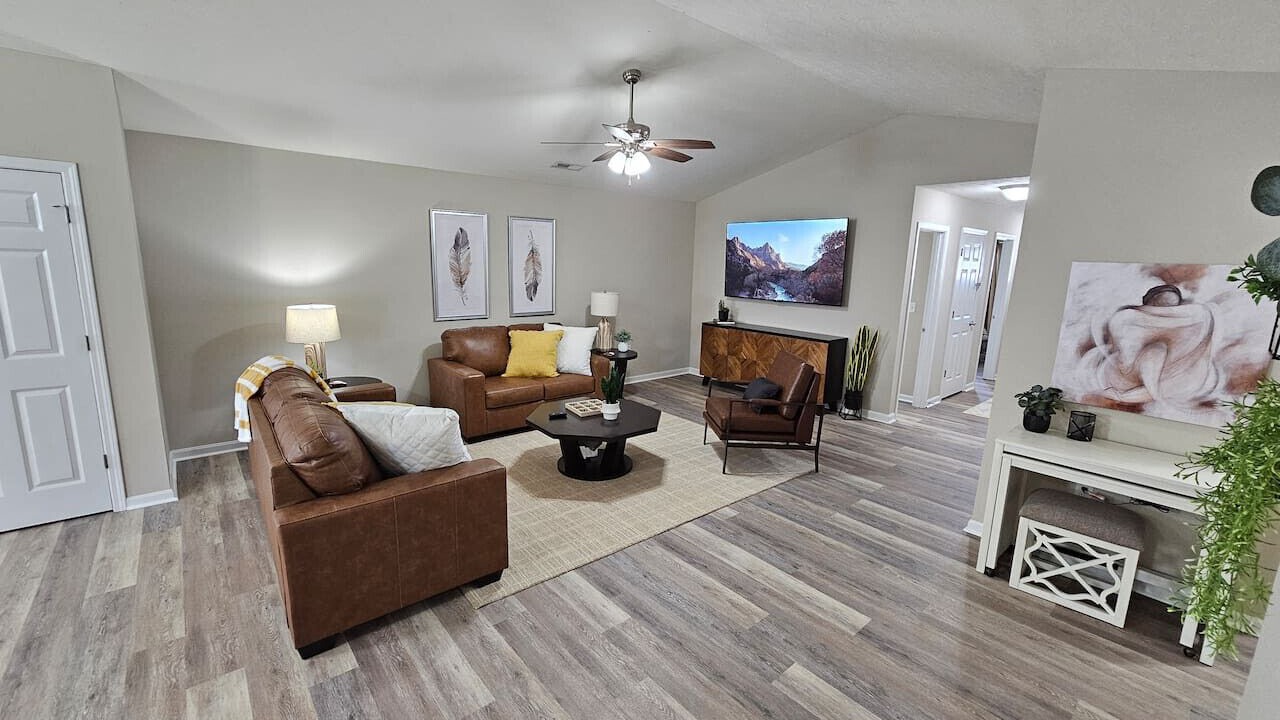 Photo of Livingroom in Hamilton