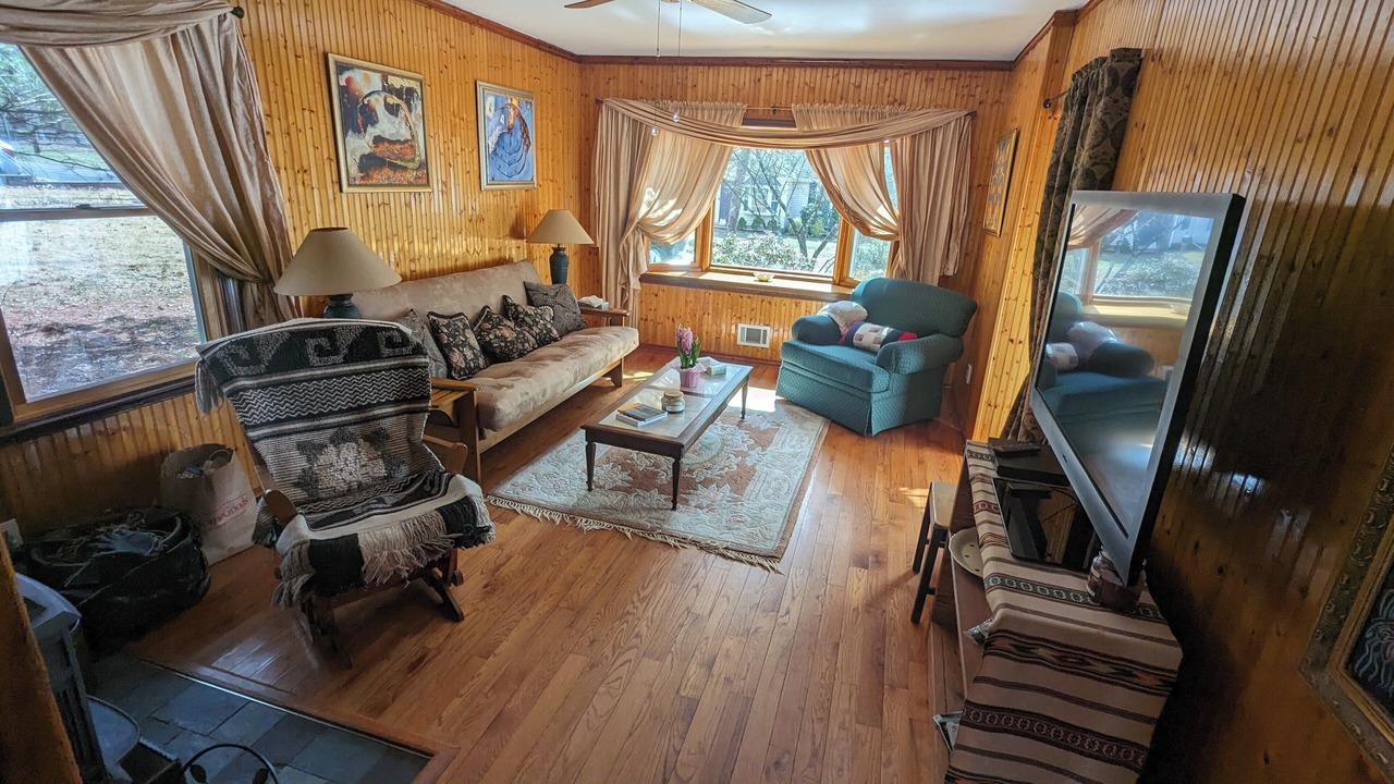 Photo of Livingroom in Ironia