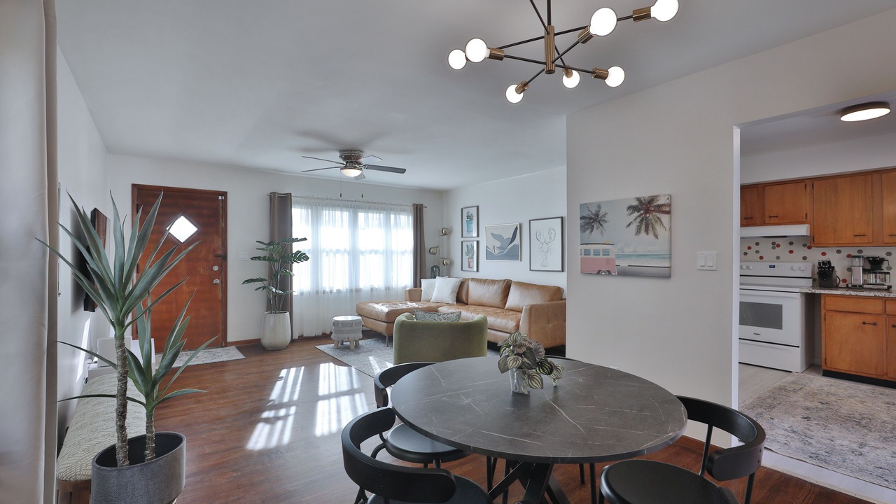 Photo of Livingroom in Central Clintonville