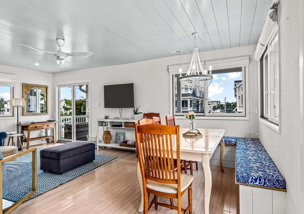 Photo of Livingroom in Avalon