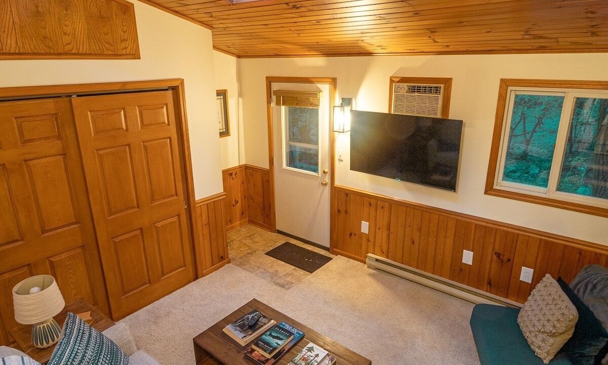 Photo of Livingroom in Acme