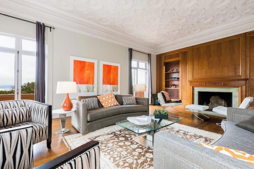 Photo of Livingroom in Central Park South