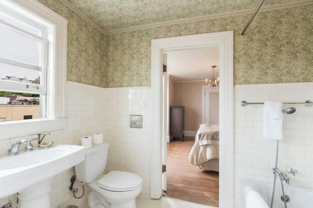 Photo of Bathroom in Central Park South