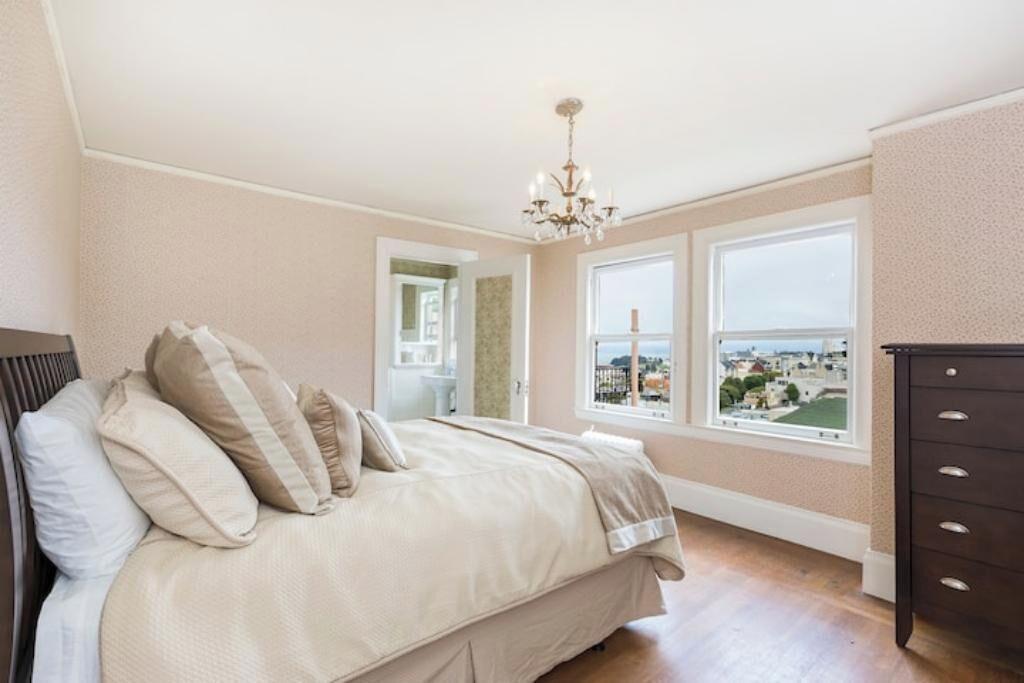 Photo of Bedroom in Central Park South