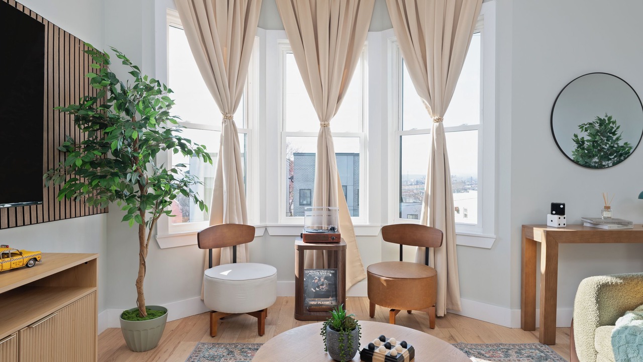 Photo of Livingroom in The Heights