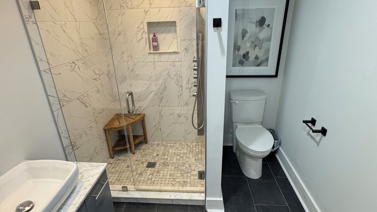 Photo of Bathroom in Manoa