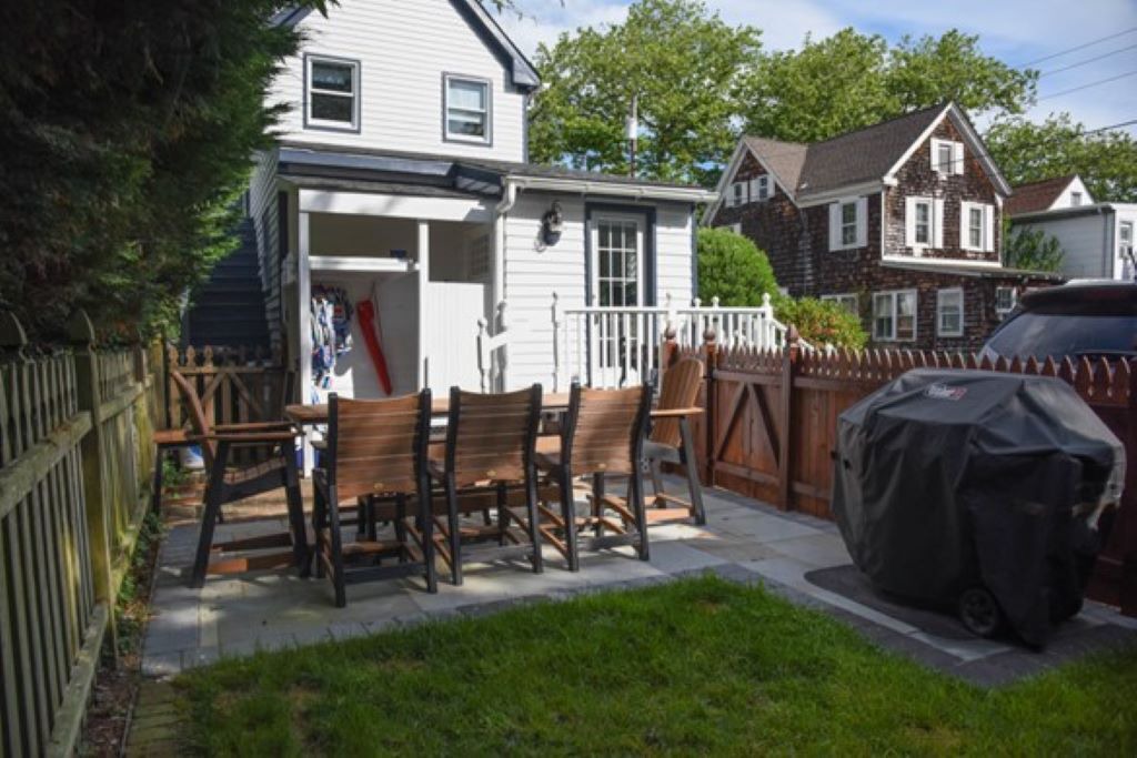 Photo of Outdoor in Village Green