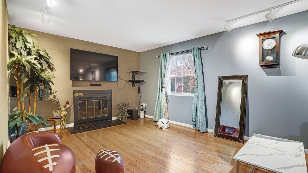 Photo of Livingroom in Aurora Highlands